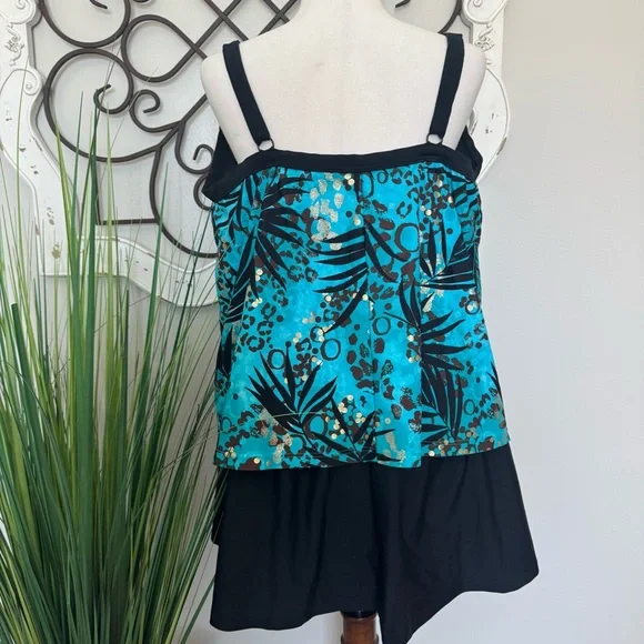 FRESHWATER Size 22 Plus Size Women’s One Piece Swimsuit with Skirted Bottom - Picture 3 of 6